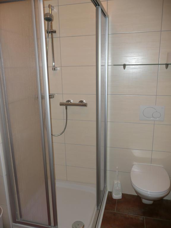 Gasthaus Pension Zur Nixe Steinbach am Attersee Room photo